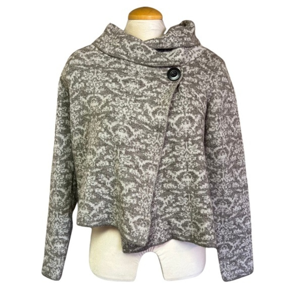 Ellen Tracy Women's Medium One Button Sweater - Taupe Colour